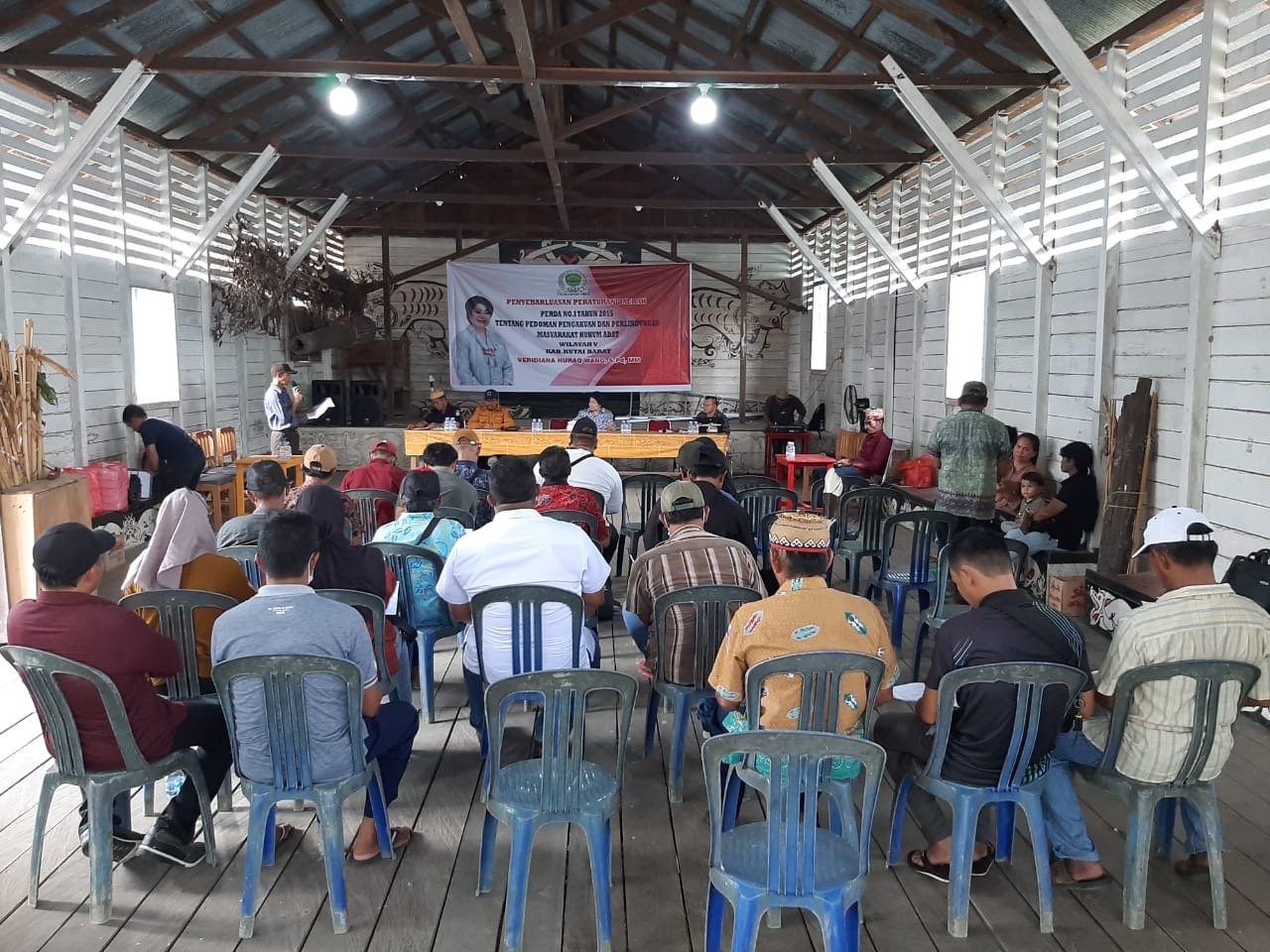 Veridiana Edukasi Hak Masyarakat Hukum Adat di Long Hubung