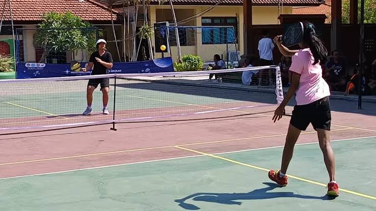 Sosialisasikan Olahraga Pickleball ke Kalangan Pelajar