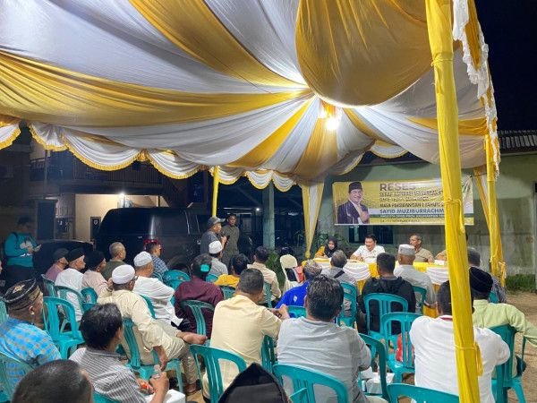 Muzib Reses di Sungai Keledang, Warga Keluhkan Semenisasi Jalan dan Pelebaran Parit
