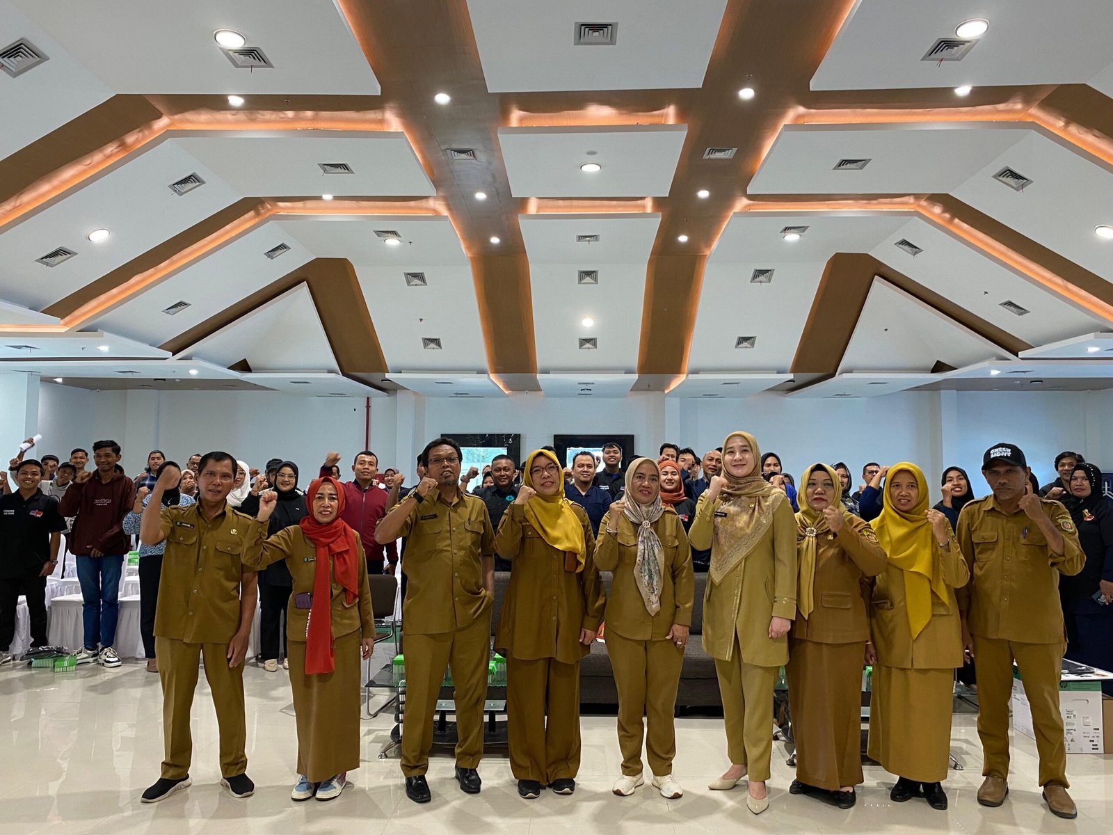 Dispora Kaltim Gelar Bimtek dan Penyerahan Bantuan Kepada Karang Taruna
