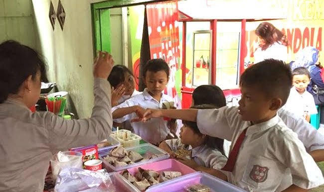Agus Suwandy Minta Evaluasi Kebijakan Pajak di Warung Sekolah