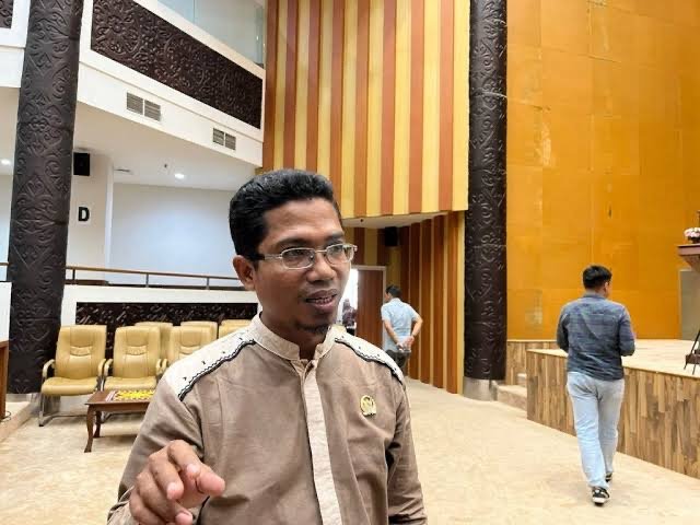 Ismail Latisi Minta Pemerintah Beri Perhatian Lebih ke Guru Madrasah