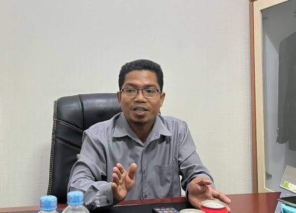 Ismail Latisi Tegas Tolak Praktik Jual Beli Buku di Sekolah Negeri
